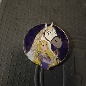 Disney Fantasy Pin Tangled Heroine & Friends LE 50